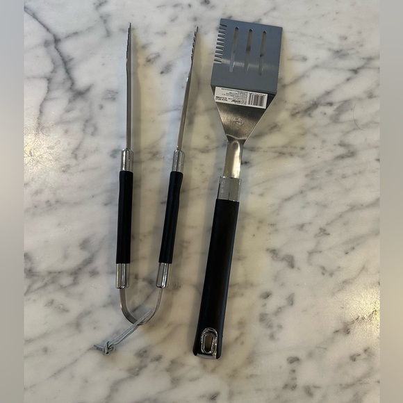 BBQ Grill Set made for Bed Bath & Beyond - Slotted Spatula & Tongs - Picture 2 of 3